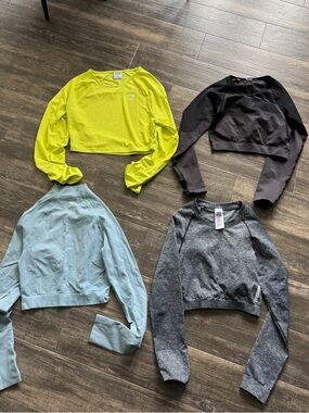 4 pair bundle, gym, shark long sleeve crop top M